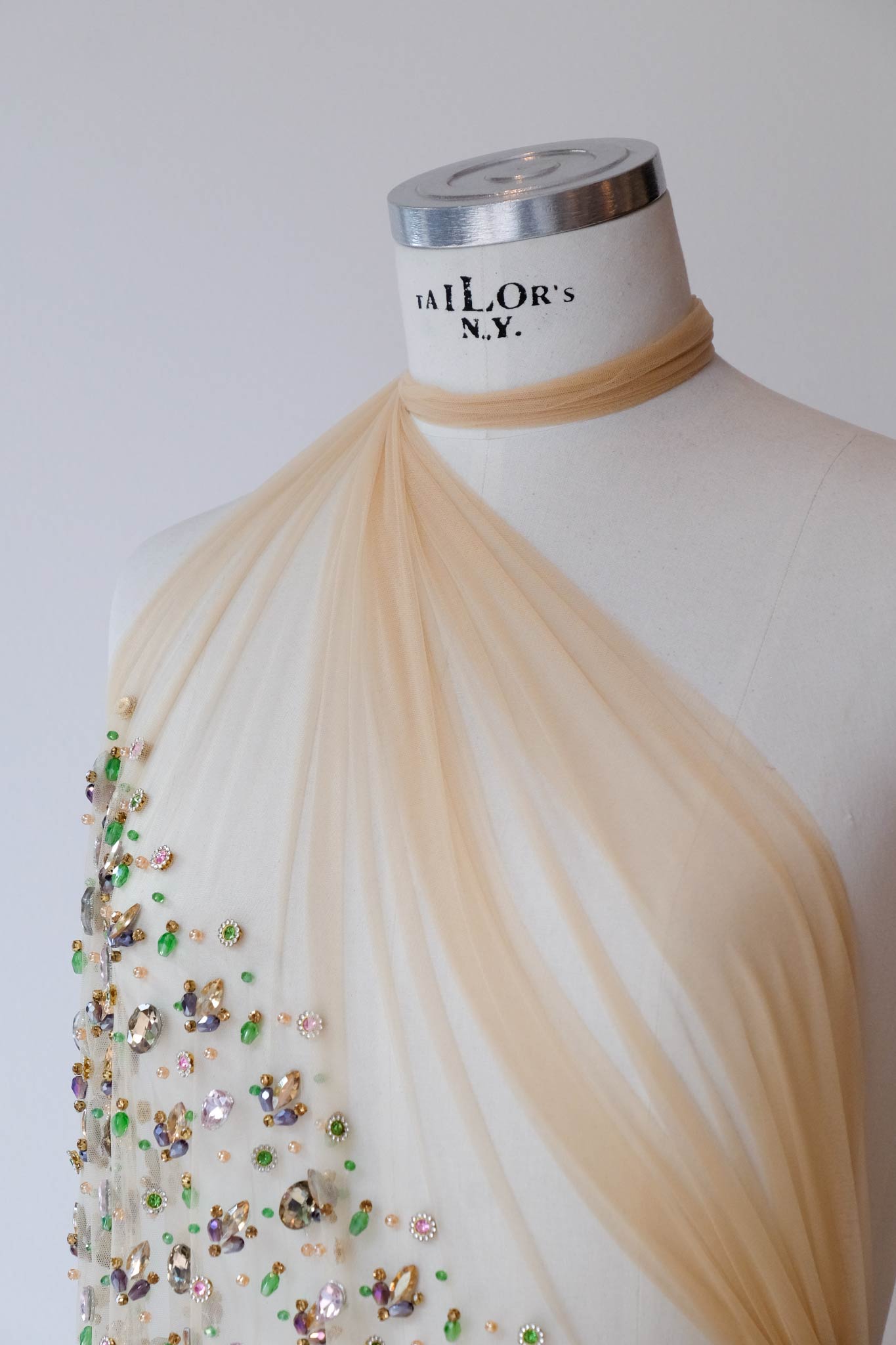 Jose Maria Ruiz - Tejidos de seda para modistas, alta costura para vestidos  de novias