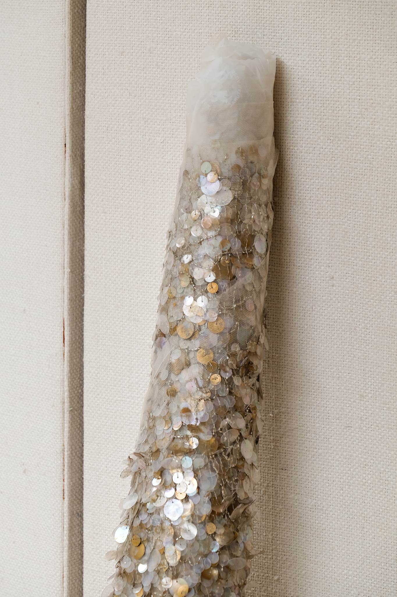 Seda Natural Une mer de paillettes dorees